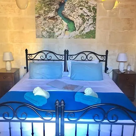 Farmhouse - Breakfast Included * Qala
