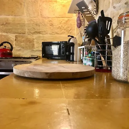 Farmhouse - Breakfast Included