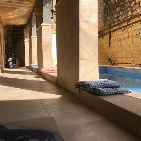 Farmhouse - Breakfast Included * Qala