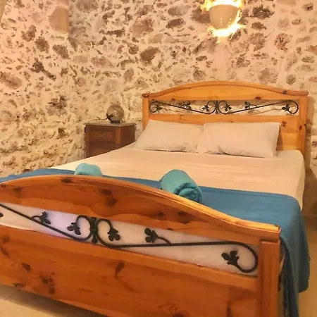 Farmhouse - Breakfast Included * Qala