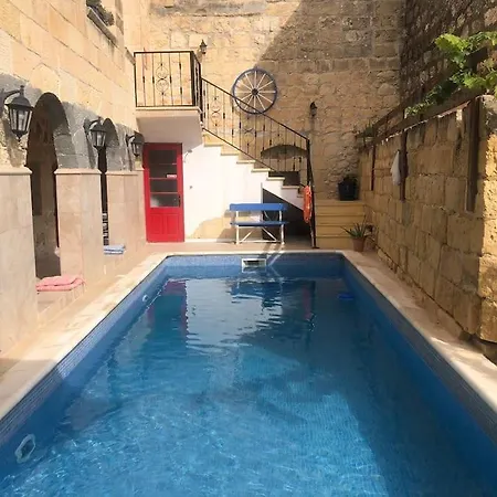 Farmhouse - Breakfast Included * Qala